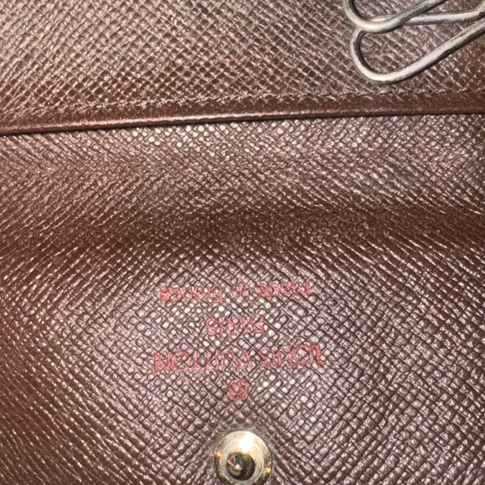 Authentic Louis Vuitton Damier Key Ring Holder